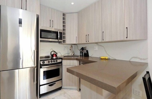 Tudor City Apartment | The Kips VI Vibe 8652