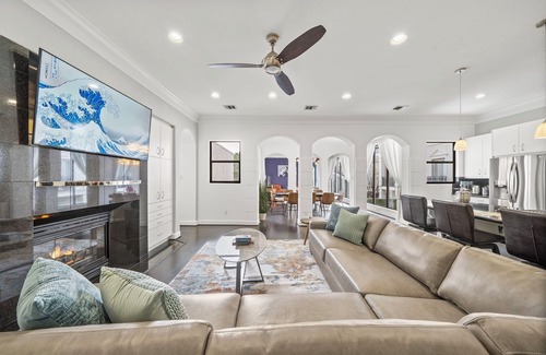 Greenway Plaza-Upper Kirby House | The Kirby Retreat–Luxe Stay w/Heated Pool, King Size Beds, Garage & Games
