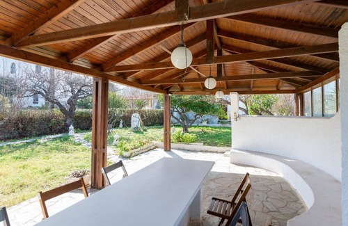 Vathianos Kampos House | The Kokkini Beach Retreat