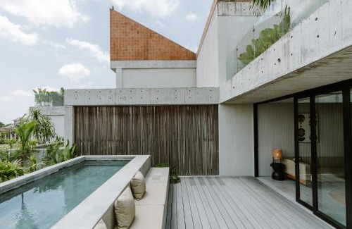Berawa Hotel | The Komu Canggu Bali