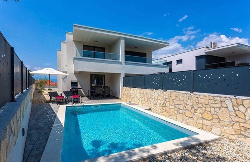Milcetici Villa | The Krk Escape Villa by aneo travel