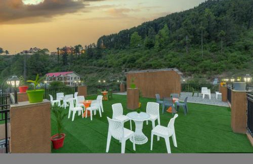 Fagu Hotel | The Kufri Castle I Vacations I Conference I MICE I Family Events I Open Air Terrace I Sky Bonfire I Wooden Rooms With Pvt Balconies I by Exotic Stays