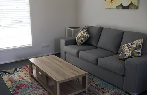 Budgewoi Apartment | The Lake Guesthouse