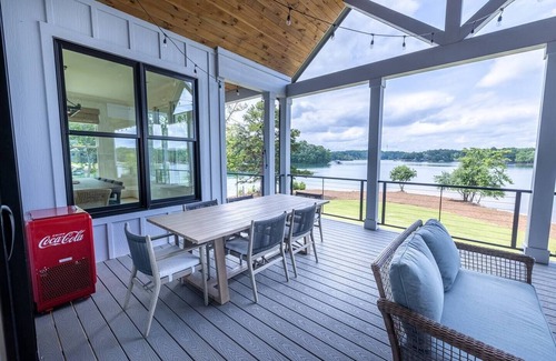 Seneca House | The Lake Haus on Keowee