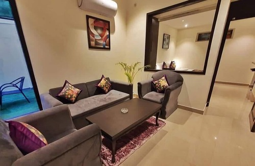 Bhimtal Hotel | The Lake Hill