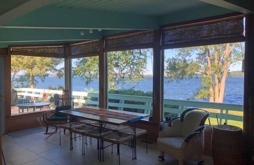 Ludington House | The Lake House - Sleeps 8