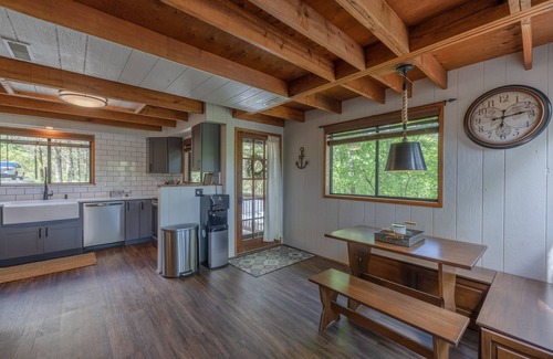 Innsbrook Ski Chalet | The Lake Innisfree Chalet by Innsbrook Vacations!