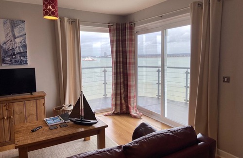 New Forest District Apartment | The lantern, 2 Bedroom Apartment Hythe Southampton