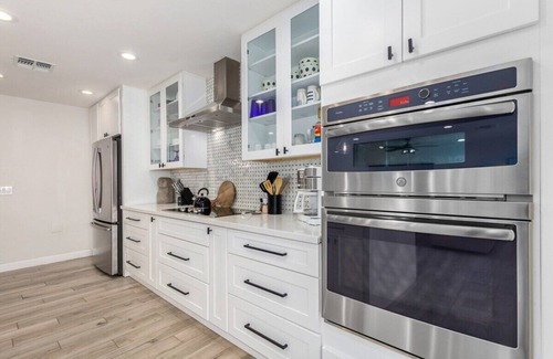 Buenavante House | The Larkspur|2 Masters|Heated Pool|Gameroom