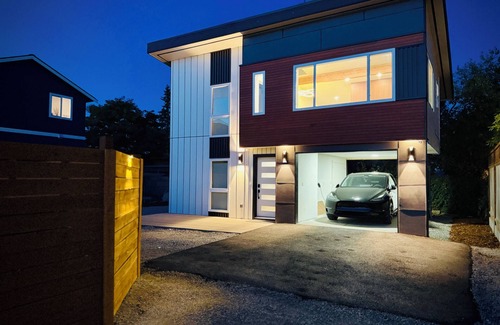 White Center House | The Laylow Residence: 12 mins to SEA ✈️ and Downtown Seattle