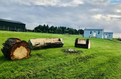 Ballyshannon Apartment | The Lazy Llama Shepherd Hut Campview Farm Stay