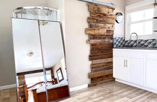 Pueblo Apartment | The Lexington Studio