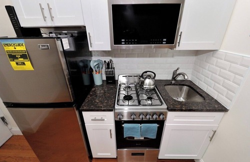 Tudor City Apartment | The Lexy VI Vibe 8634