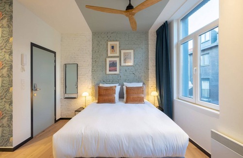 Sint-Andries Apartment | The Light Blue Parrot