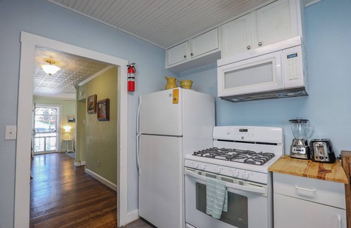 Cloudcroft House | The Lilac Cottage is a charming 2-bedroom house in Cloudcroft with fenced yard!