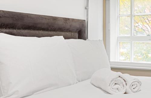 Nottingham City Centre Apartment | The Lister Gate Studios