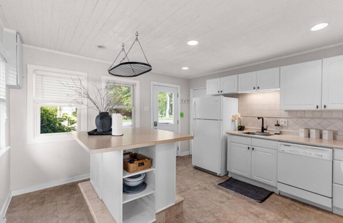 Leamington Apartment | The Little House on Erie