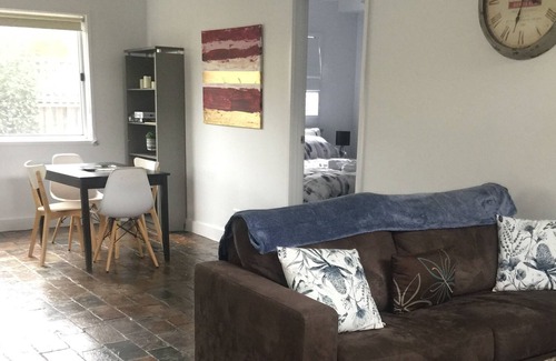 Sebastopol House | The little house - pet friendly.
