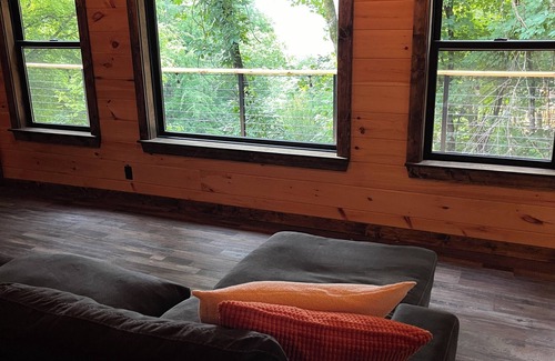 Smithville Cabin | The Little Lake House @ Center Hill Lake Cozy 2-bedroom cabin super fast wi-fi