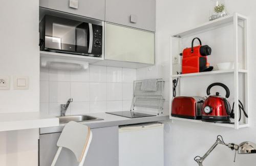 7th Arrondissement Apartment | The Little Malot - Charming studio - Debourg