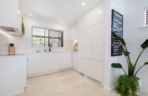 Scarborough Apartment | The Little Peaceful Retreat! 600m to Scarb Beach!