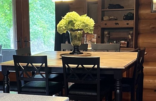 Tellico Plains Cabin | The Lodge at Coker Creek - Main Lodge - NEW LISTING!nMountain View Log Cabin