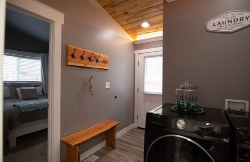 Cascade Cabin | The Lodge at Prewett Creek, near Missouri River!