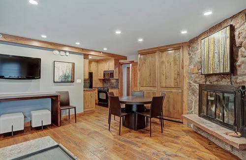 Vail Apartment | The Lodge at Vail 2 BR Condo in the Heart of Vail by RedAwning - Save 20% on 7+ Nights!