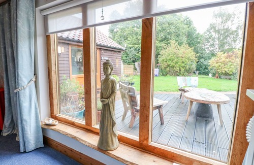 Hickling Cottage | THE LODGE, character holiday cottage, with open fire in Catfield