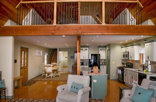 Bradford House | The Lodge on Lamoka