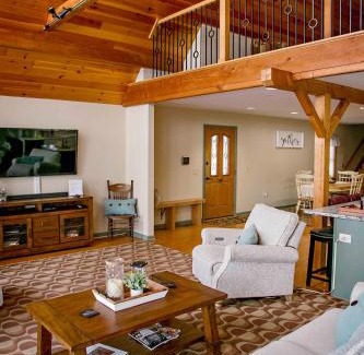 Bradford House | The Lodge on Lamoka