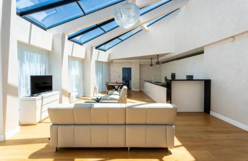 Budjaka Apartment | The Lodge Summer Apartments