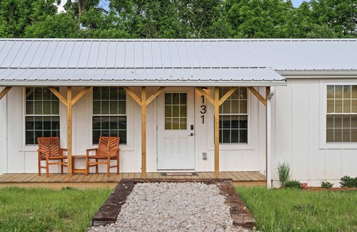Williamstown Cabin | The Lodges at Eden Reserve - Back Cabins - Near Ark