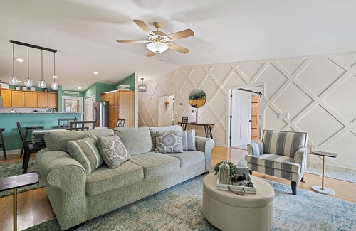 Maggie Valley Cabin | The Lookout/Mountain Views/Charming