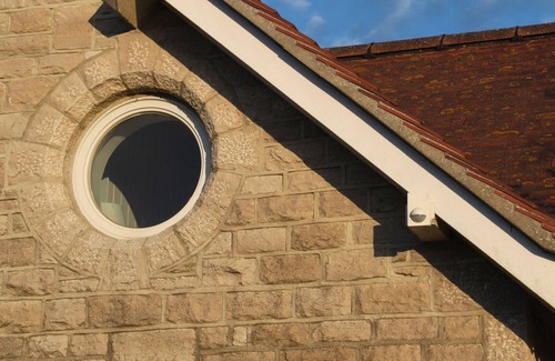 Isle of Purbeck Cottage | The Lookout - panoramic views; log fire; ONE-dog-friendly, NOT 2, local beaches.