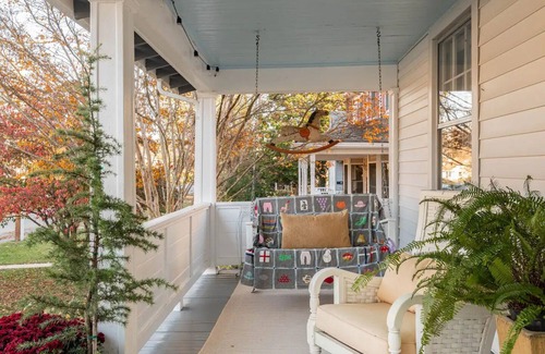 Waynesboro House | The Loriann , A Boutique Stay in a 1940's Home. New Sleep Number Bed!