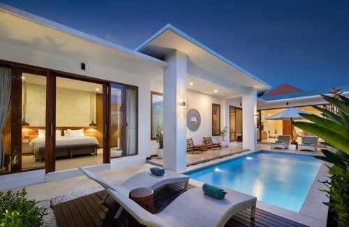 Batubelig Villa | The Luxury Collection, Monaco Blu