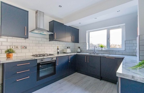 Roath House | The Luxury Home | Free Parking | Cardiff City