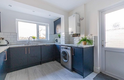 Roath House | The Luxury Home | Free Parking | Cardiff City
