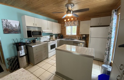 Val-des-Monts Ski Chalet | The luxury of a home in an enchanting chalet setting!