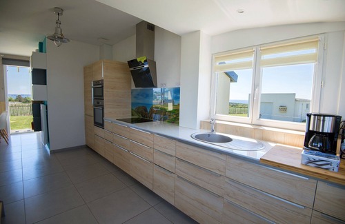 Plougonvelin House | The maison des gardiens de l'océan, pleine vue mer, proche plages, de 1 à 6 pers.
