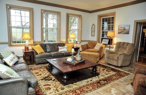 Swoope House | The Manor at Hunter Ridge Estate