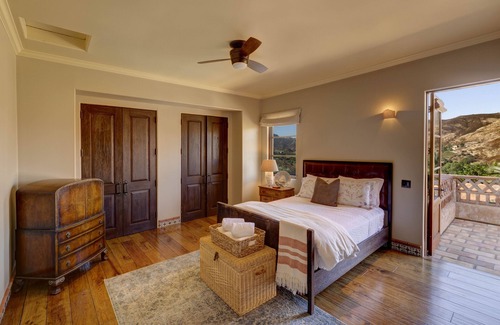 Agoura Hills House | The Mansion Villa de la Vina