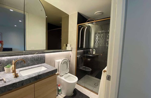 West Melbourne Apartment | The Marker - Modern West Melbourne Apt w/parking