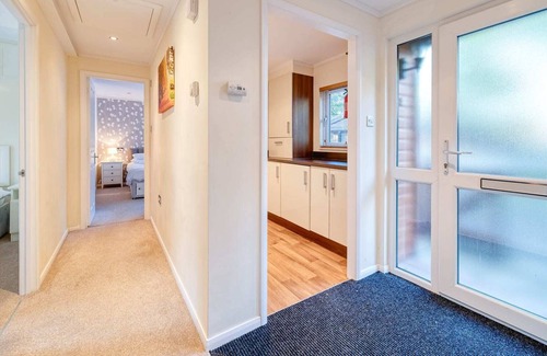 North Walsham Ski Chalet | The Meadows - Hot Tub Country Lodge