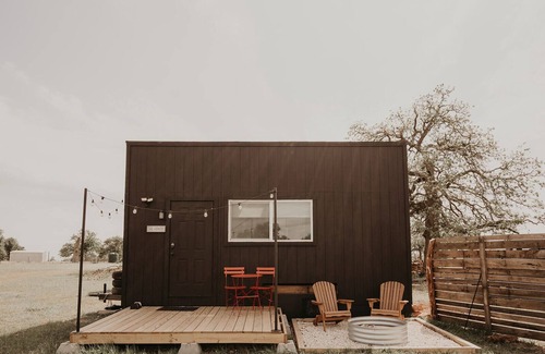 Fredericksburg RV Rental | The Merlot-Country meets Glam