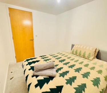 Craigmillar Apartment | The Metro Oasis