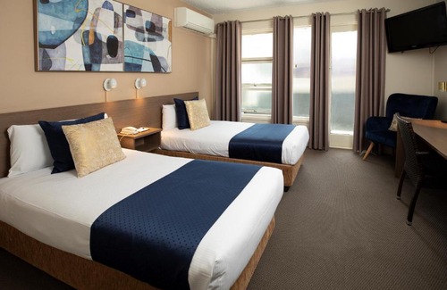 Spring Hill Hotel | The Metropolitan Spring Hill