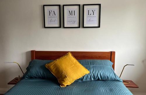 West Hendon Apartment | The Mint Green House