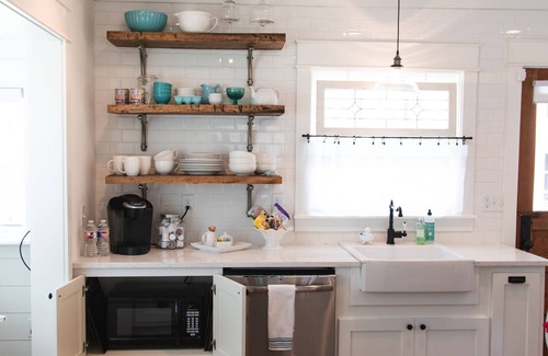 Downtown House | The Mockingbird Cottage - Charming little cottage for two in a perfect location!